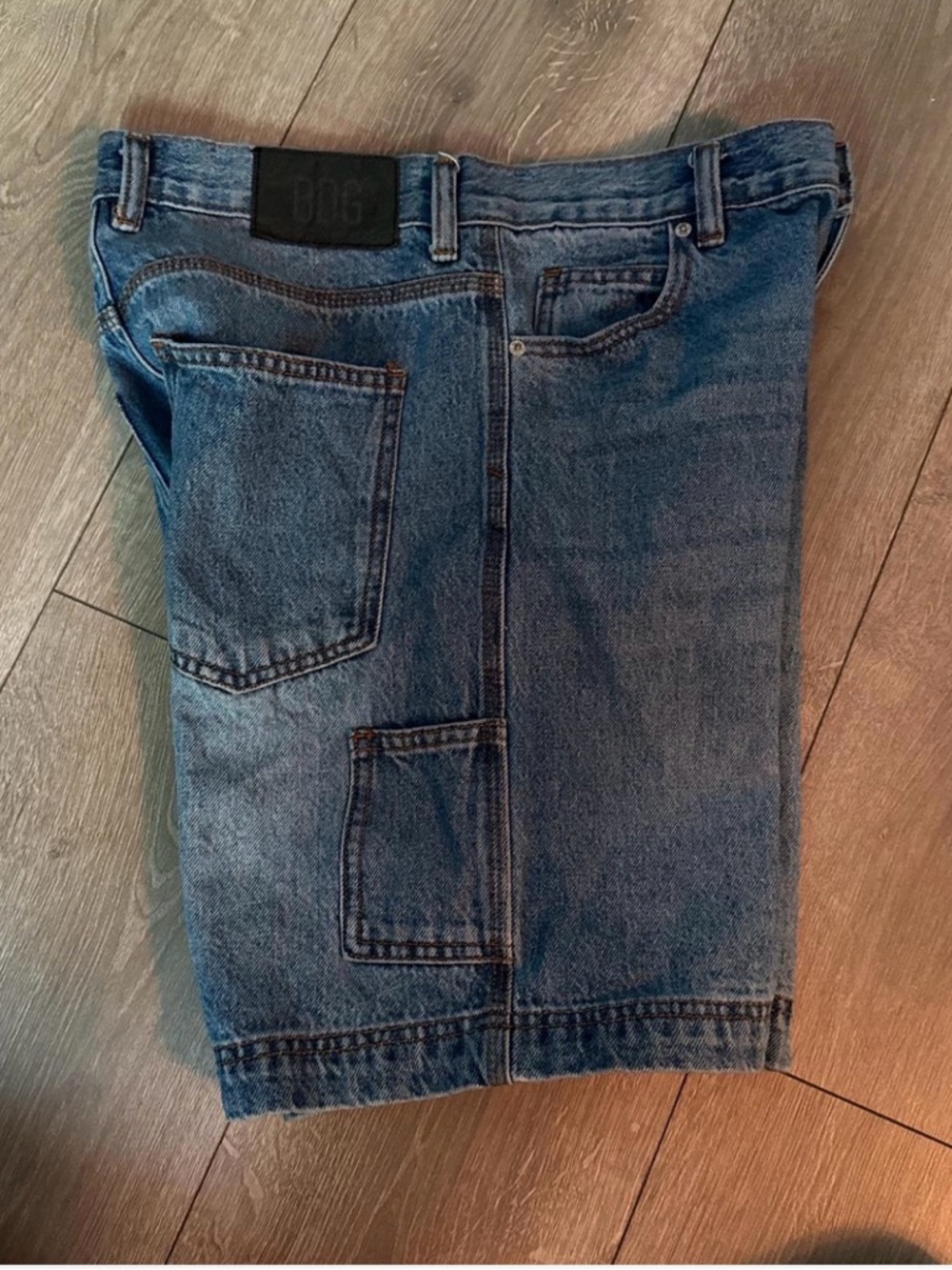 BDG unisex carpenter shorts mid wash blue, use once